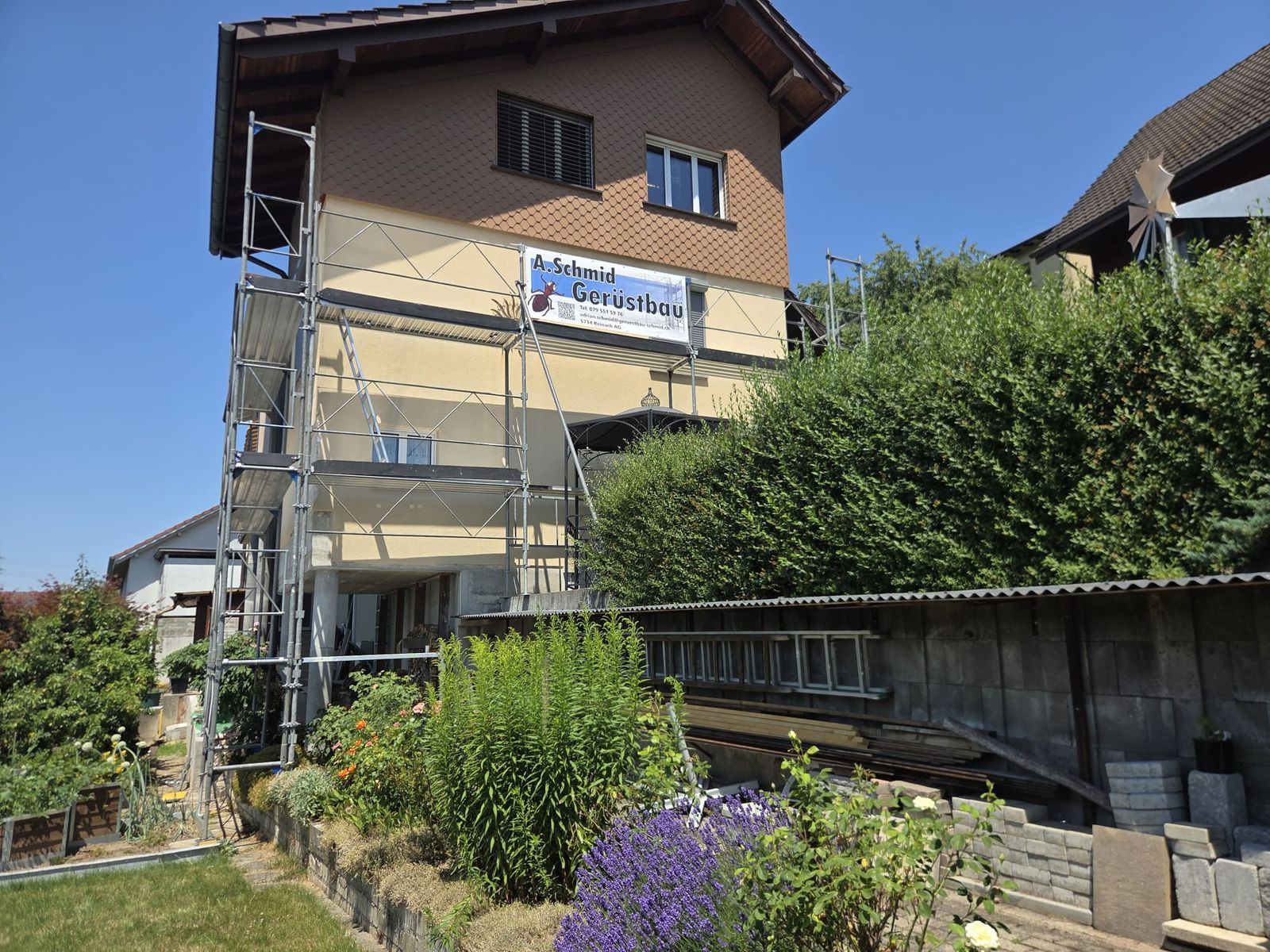 Malergerüst Gränichen – Referenz der A.Schmid Gerüstbau GmbH