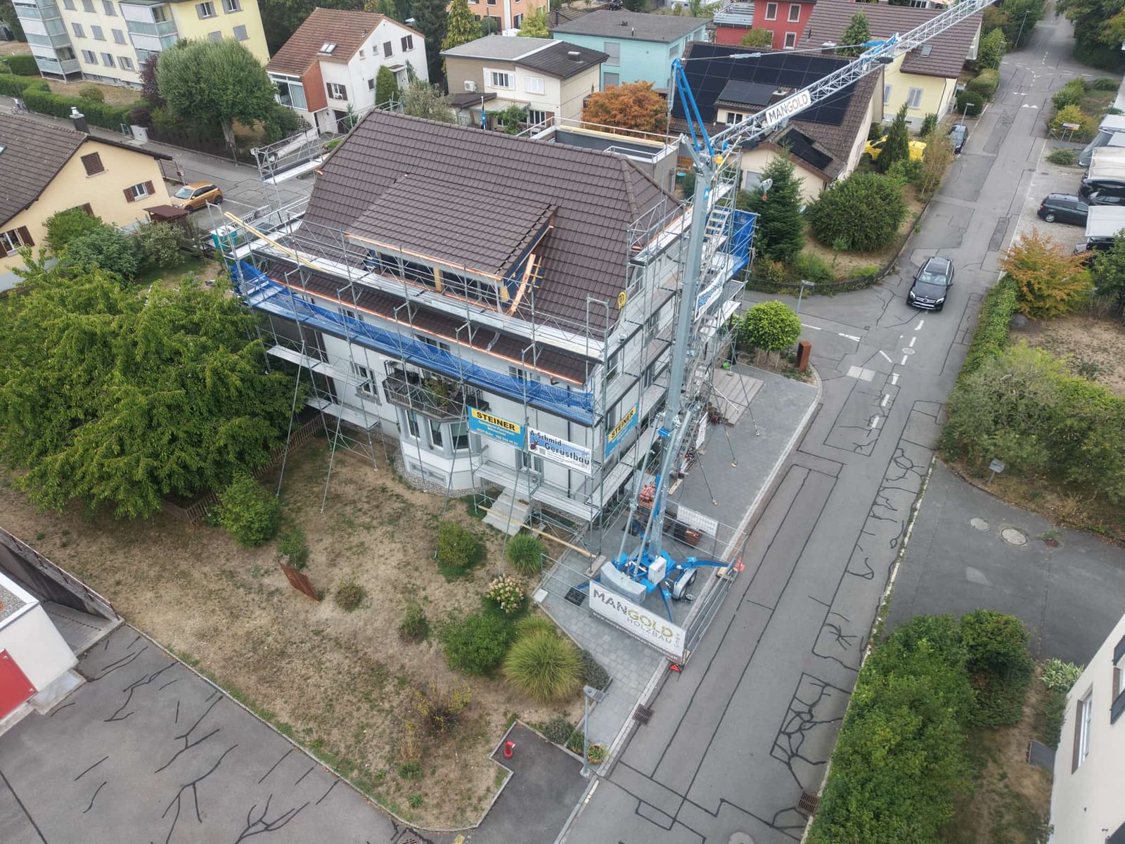 Dachsanierung Suhr – Referenz der A.Schmid Gerüstbau GmbH